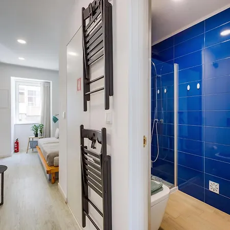 Akicity Ajuda Songbird * Лиссабон